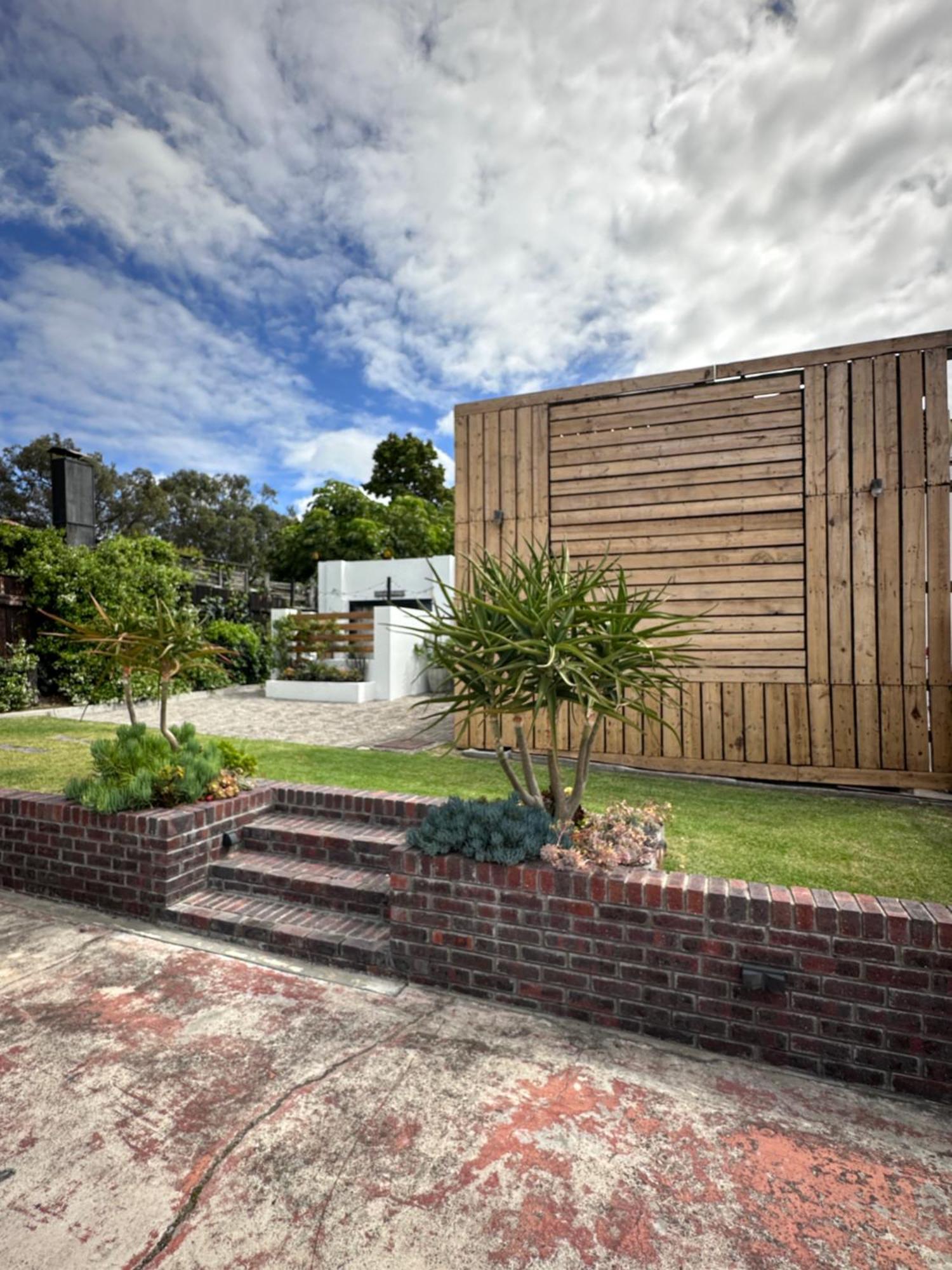 Relaxed City Living Port Elizabeth Exterior photo
